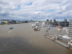 Blick von Elbphilharmonie Hamburg