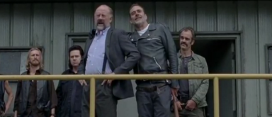 Negan mit Gregory vorm Sanctuary